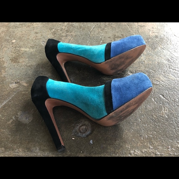 Multi colored pumps - Picture 4 of 5